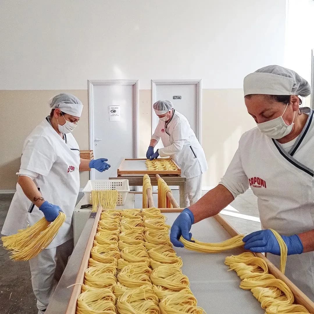 카포니 공장 작업 현장