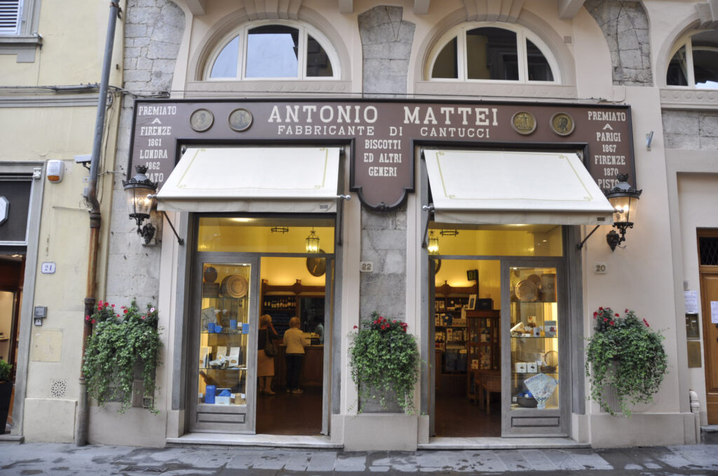 shop&laboratory prato entrance copia